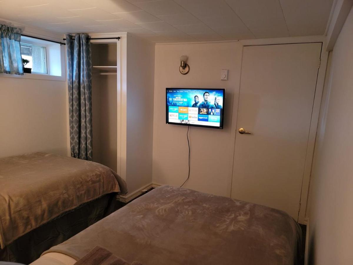 Апартаменты Lower Level Apt 6Ft High Close To Hwy Netflix Wifi Эдмундстон Экстерьер фото