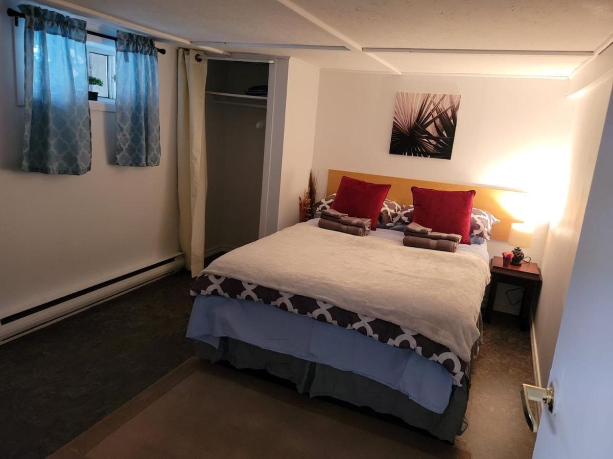 Апартаменты Lower Level Apt 6Ft High Close To Hwy Netflix Wifi Эдмундстон Экстерьер фото